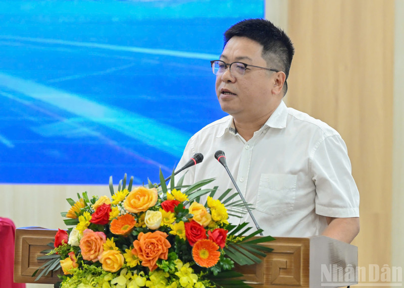 Que Dinh Nguyen, miembro del Comité del Partido Comunista de Vietnam en los órganos centrales del Partido, subsecretario permanente del Comité partidista en Nhan Dan y redactor subjefe del diario, interviene en la cita.